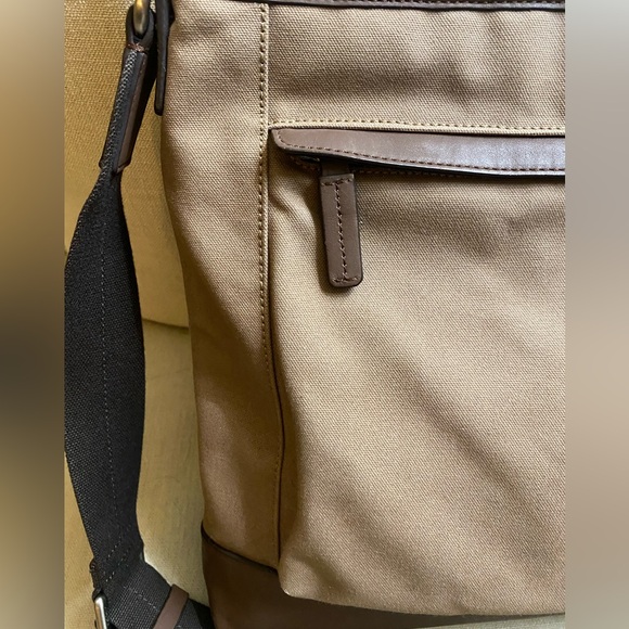 Coach Khaki Men’s Brown Camden Messenger/Shoulder Bag - Picture 10 of 14